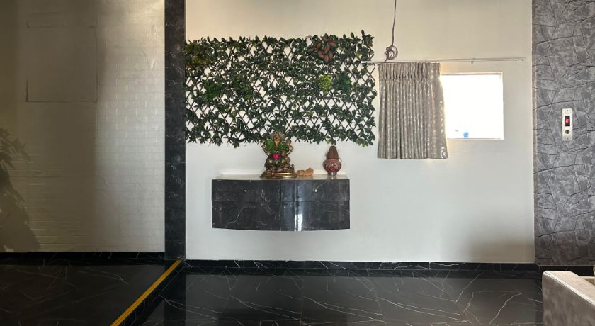 Hotel Selfie Inn in Ahmedabad