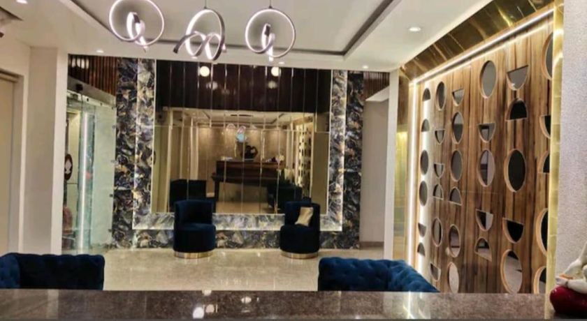 Hotel Pearl Wood in Zirakpur