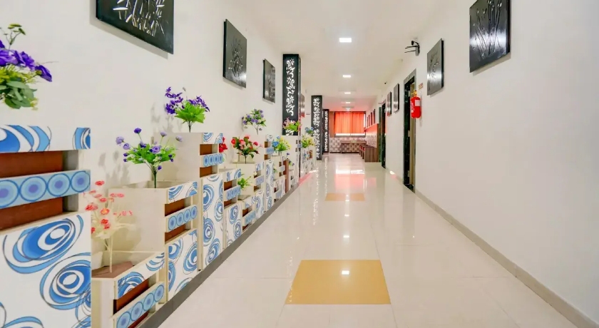 Hotel Ayaansh in Vadodara