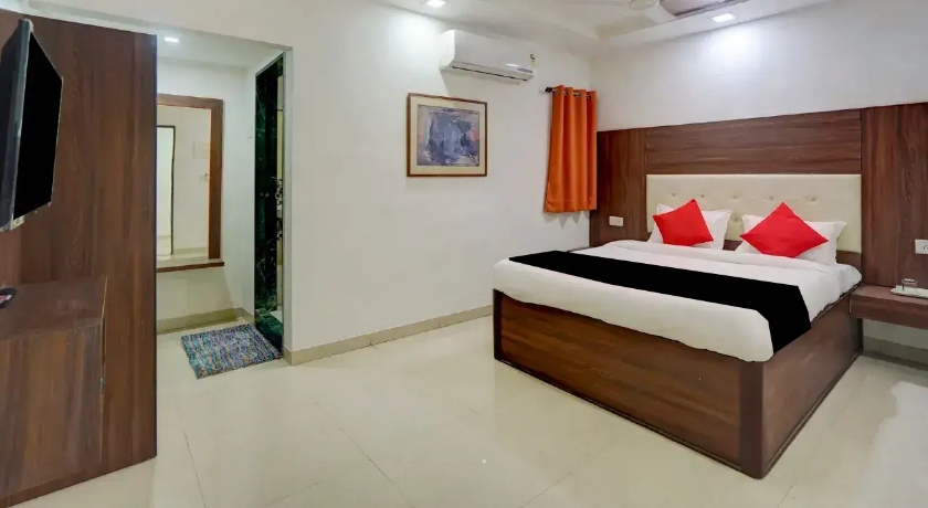 Hotel Ayaansh in Vadodara