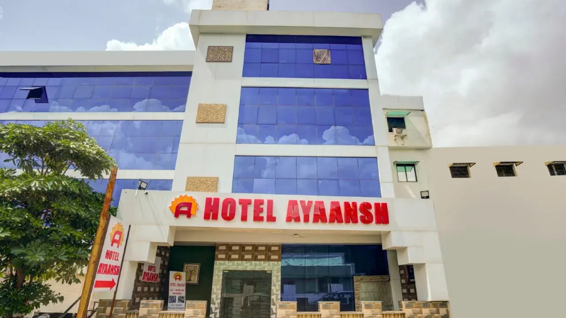 Hotel Ayaansh in Vadodara