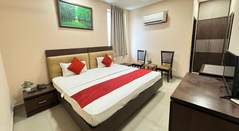 Hotel Admire Inn in Noida