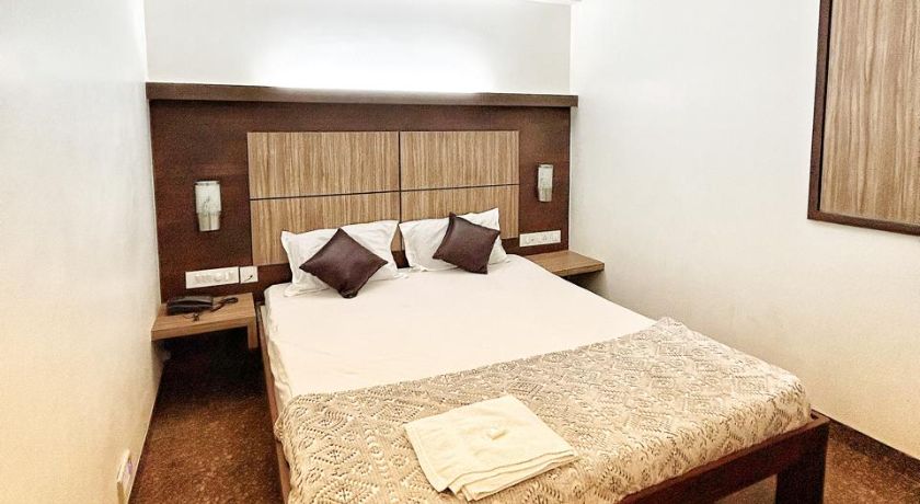 Hotel Twins in Thane