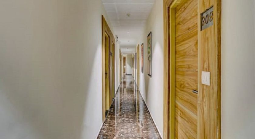 Hotel SR Inn in Anand