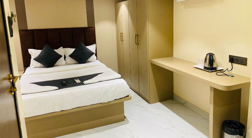 Hotel Dolphin Residency in Mumbai