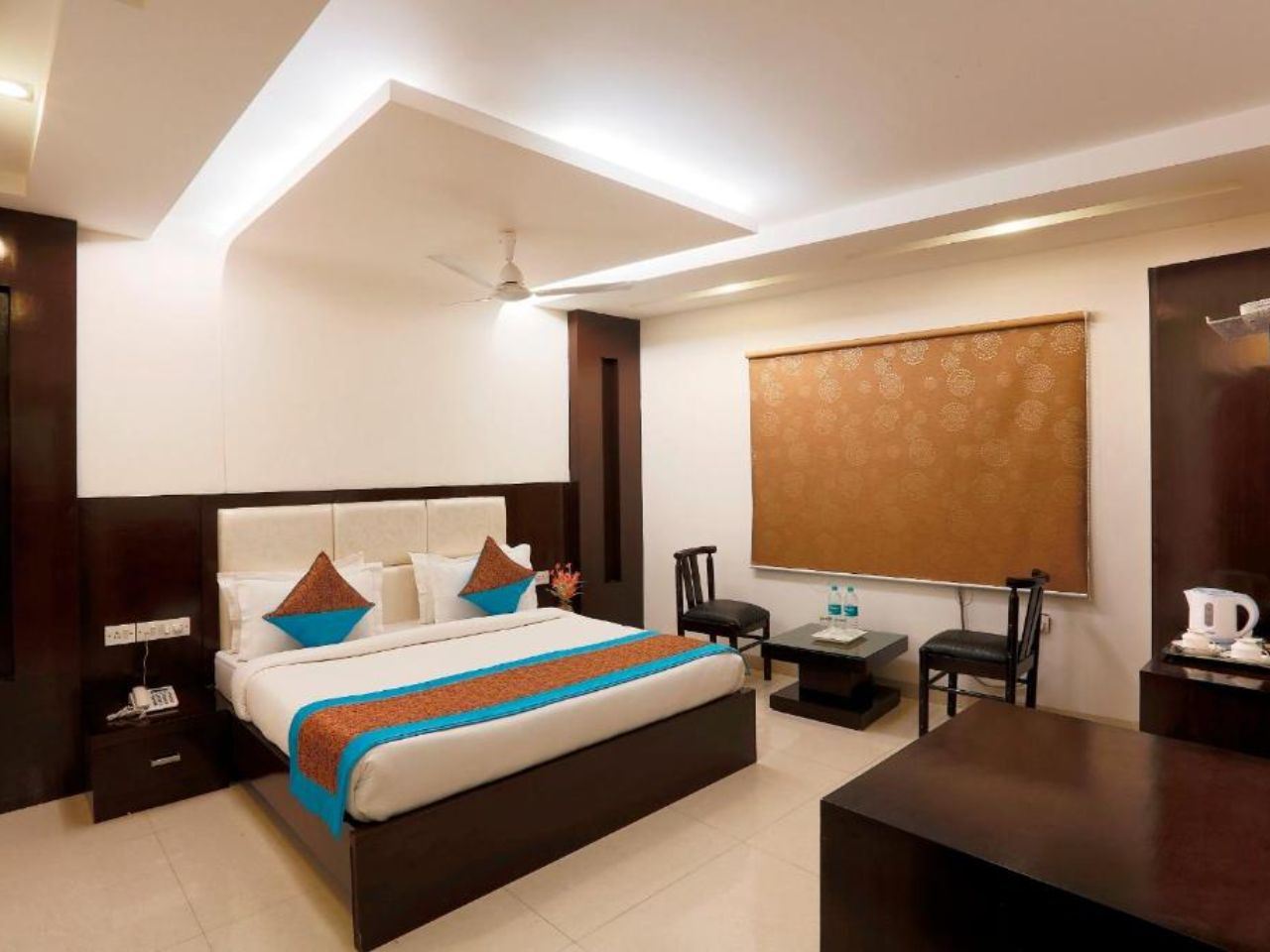 Hotel Anand Lok Inn in Delhi