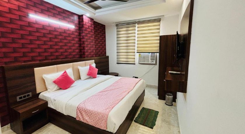 Hotel ECG Grand Inn in Delhi