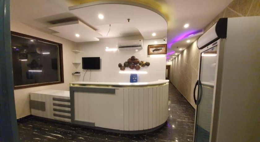 Hotel Glass Inn in Zirakpur