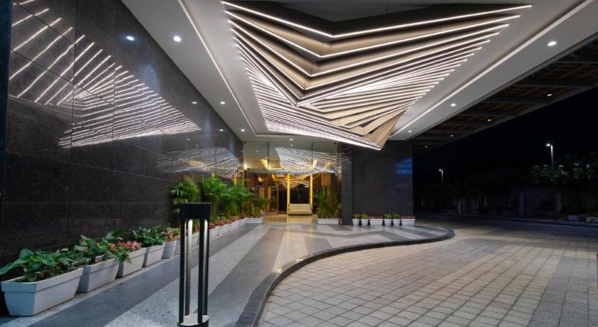 Hometel Alambagh- A Sarovar Hotel in Lucknow