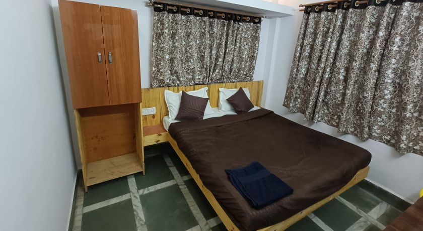 Peaceful Studio Redwing in Panvel