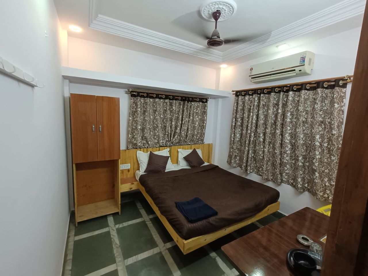 Peaceful Studio Redwing in Panvel