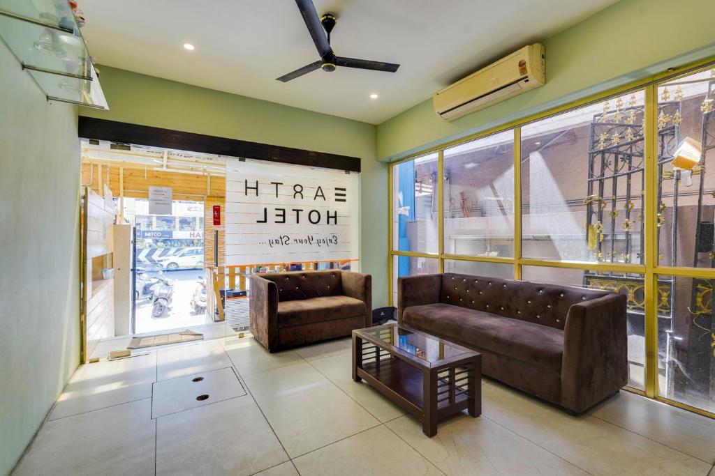 Earth Hotel in Chennai