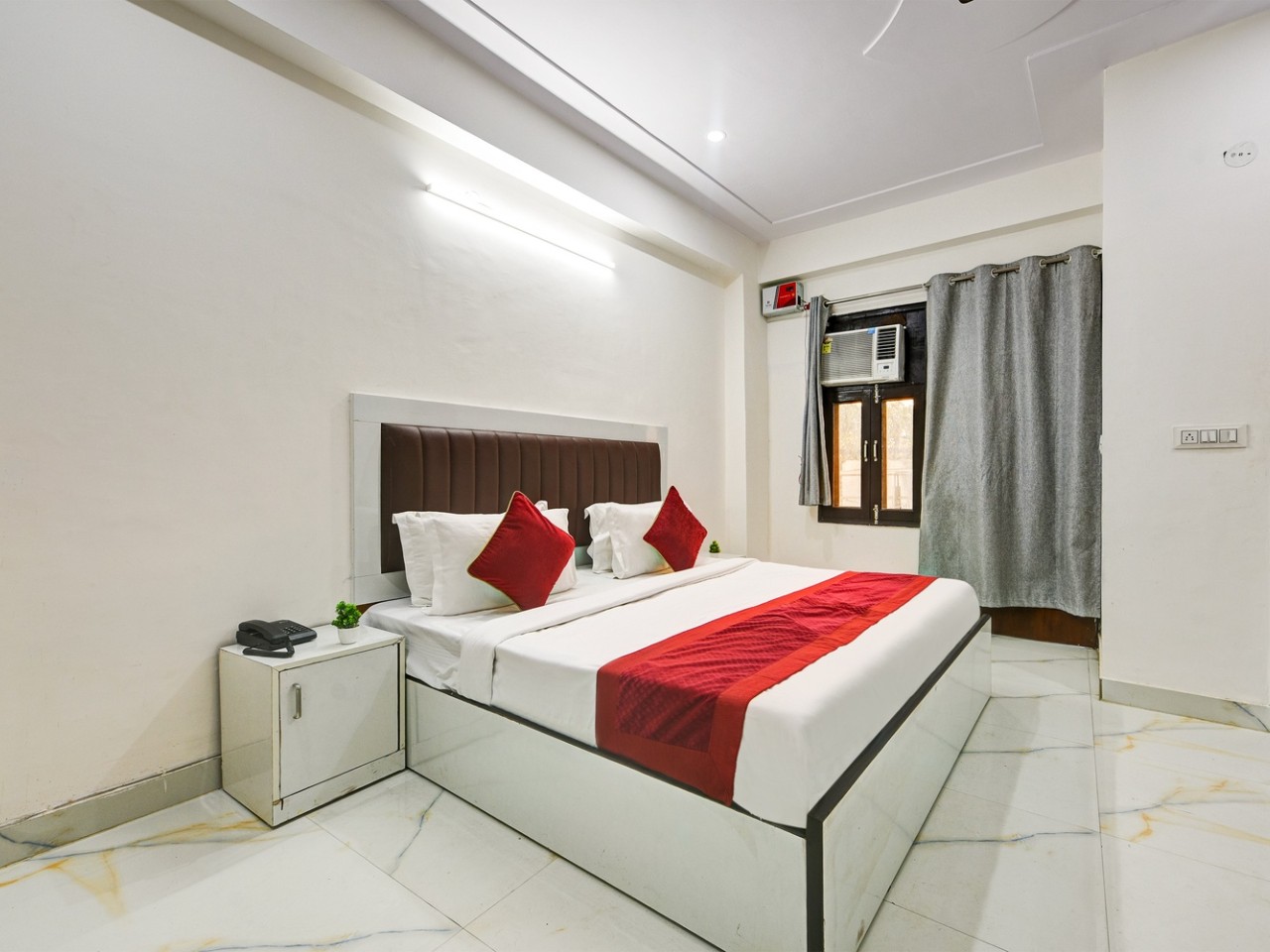 Hotel Krishna Tower in Delhi