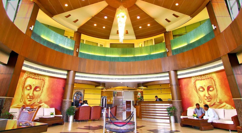 Hotel Dayal Paradise in Lucknow