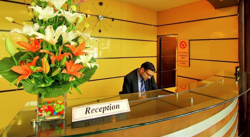 Hotel Dayal Paradise in Lucknow