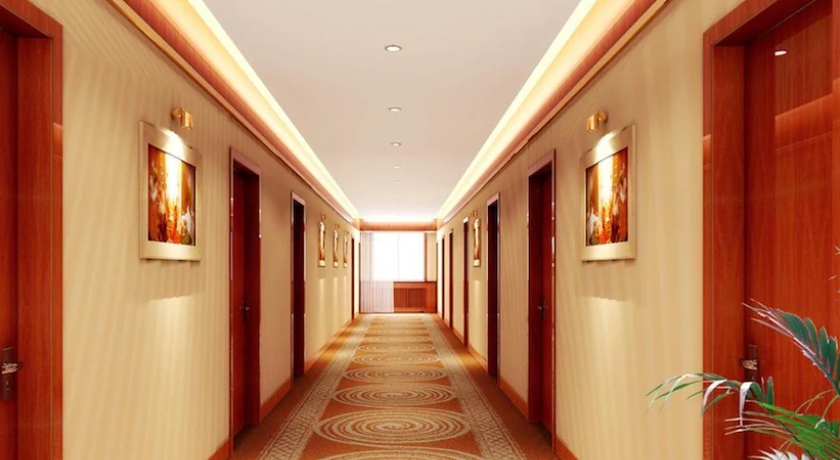 Hotel Dayal Paradise in Lucknow