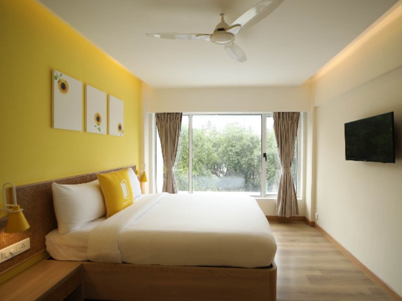 Bloom Hotel - Juhu in Mumbai