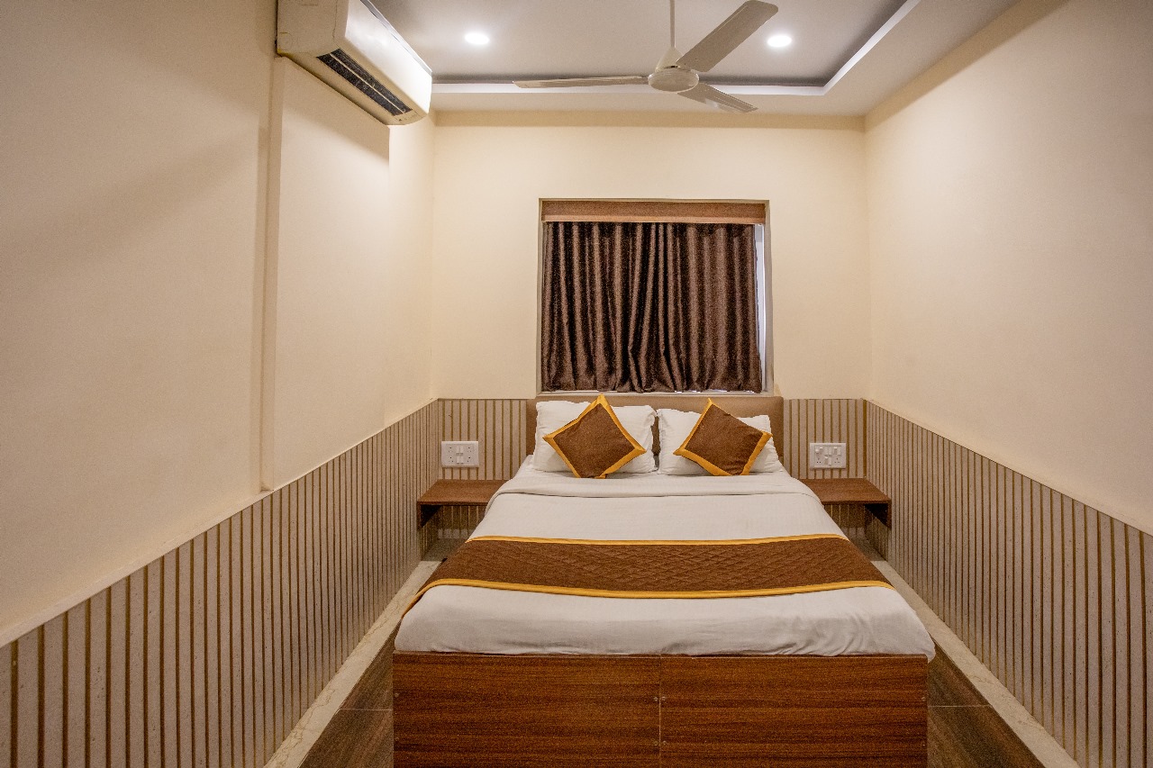 Stayz Inn De-Lux Near US Consulate in Chennai