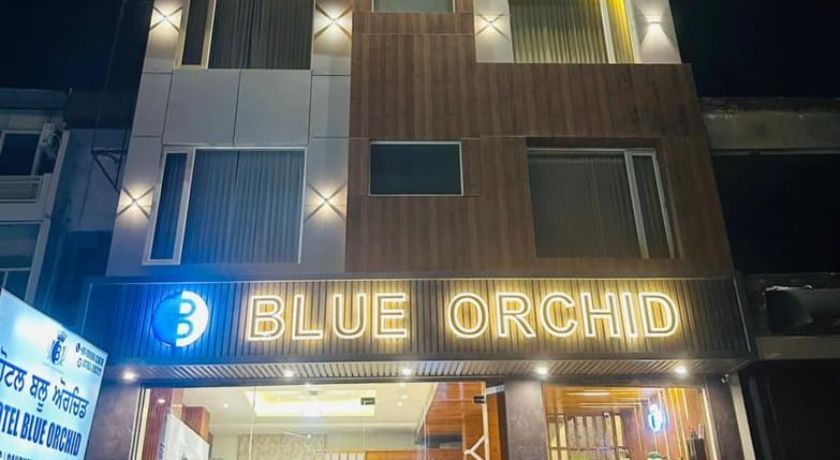 Hotel Blue Orchid in Zirakpur