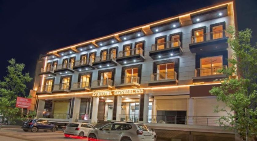 Hotel Omnibliss in Zirakpur