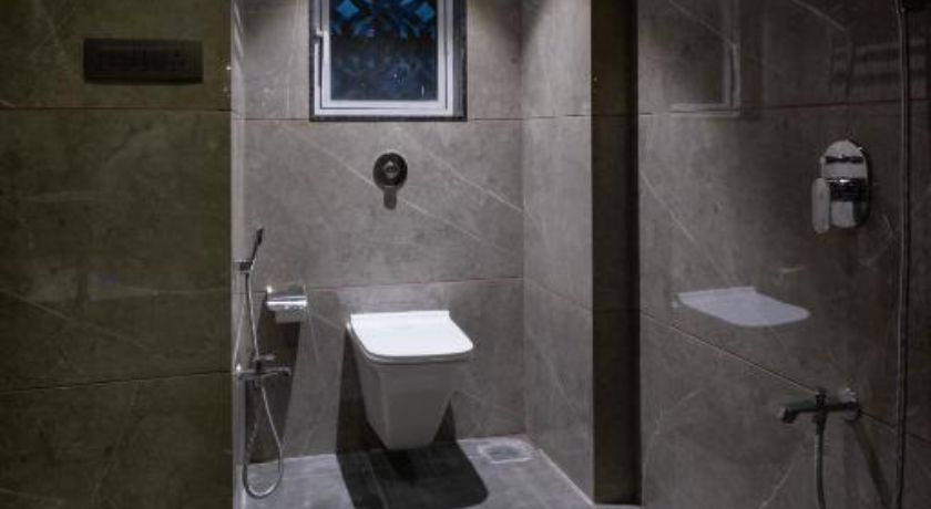 Hotel Aura Inn in Navi Mumbai