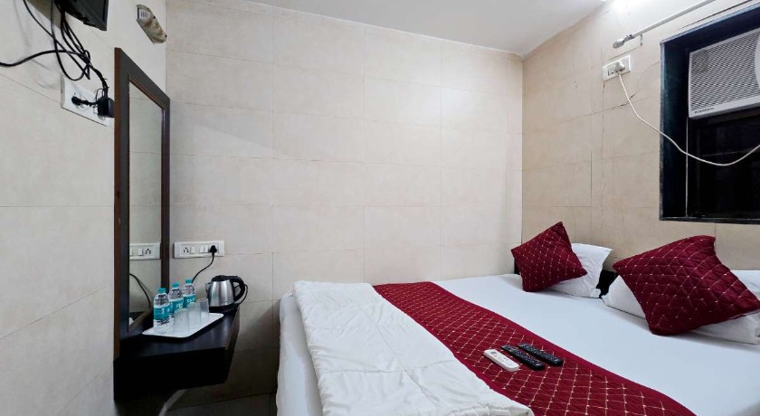 Hotel Kamal in Mumbai