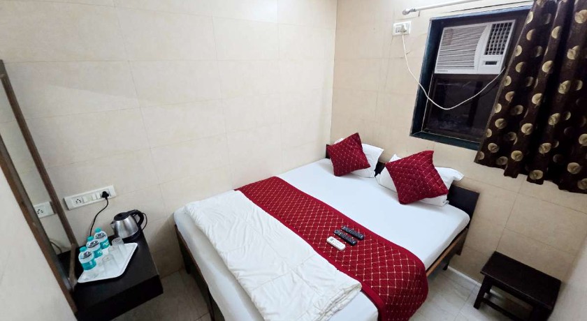 Hotel Kamal in Mumbai