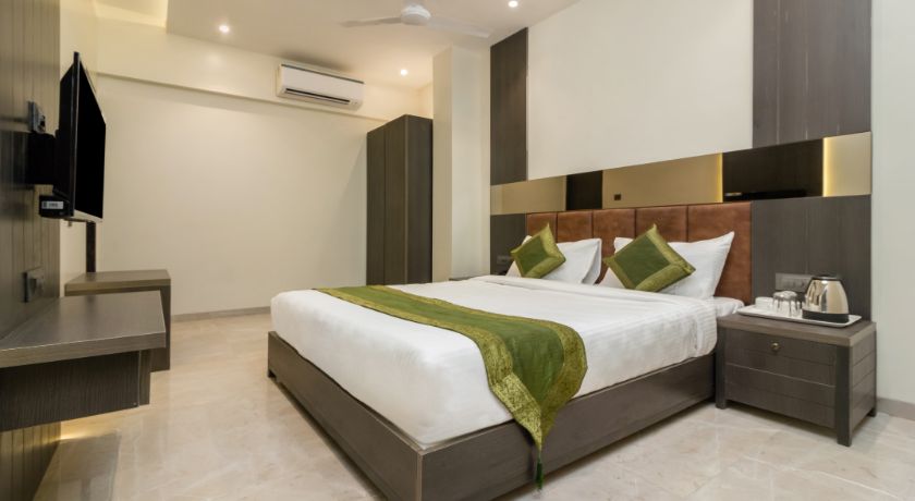 Hotel Oyster Suite in Mumbai