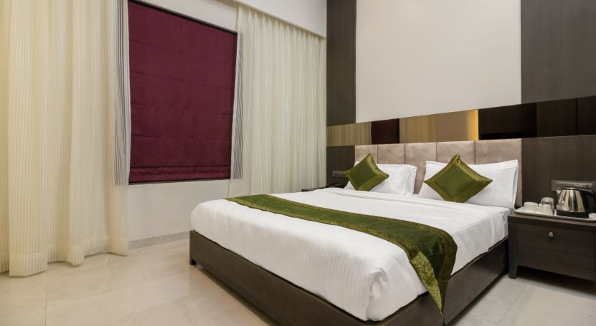 Hotel Oyster Suite in Mumbai