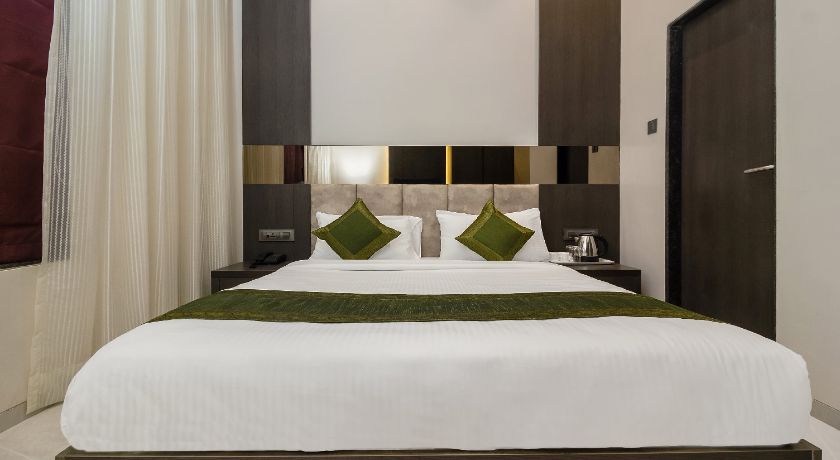 Hotel Oyster Suite in Mumbai