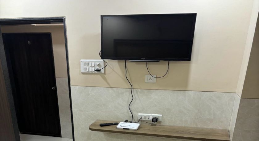 Milan Guest House in Mumbai