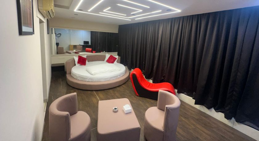 Aundh Elite Stay in Pune