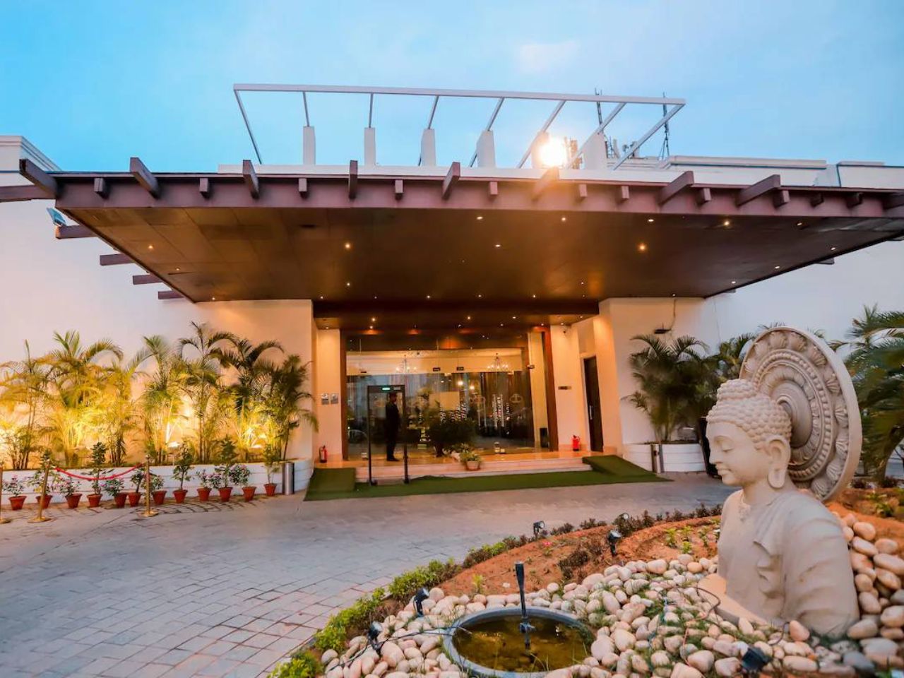 Bel-La Monde Hotel NH8 in Delhi