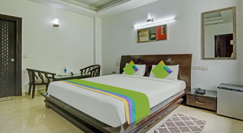 Hotel Blue Moon Residency Near Huda Metro Station in Gurgaon