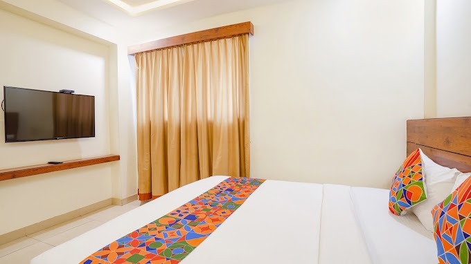Hotel Savi Inn in Bangalore
