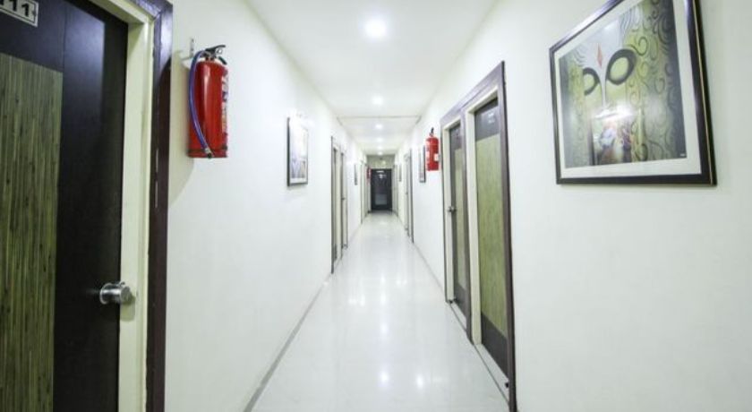 Hotel Royal Apple in Ahmedabad