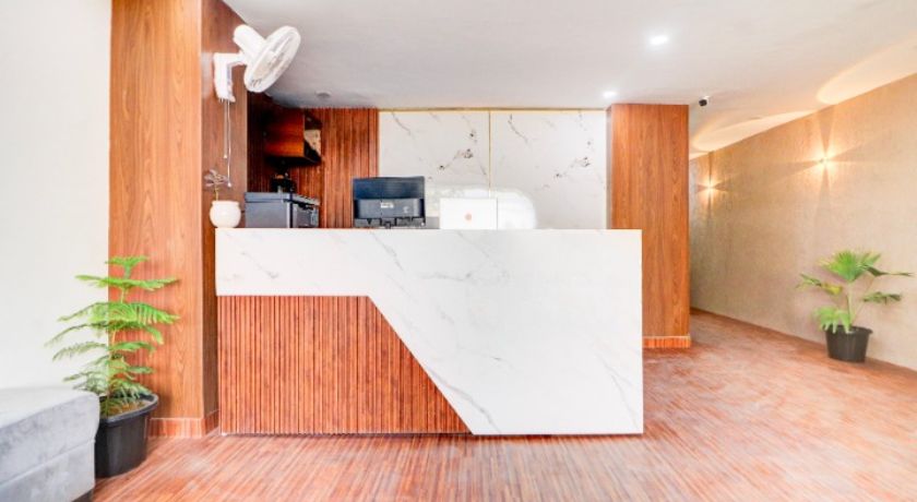 Sky Hotel in Manesar