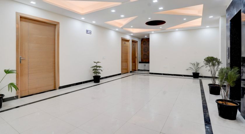 Sky Hotel in Manesar