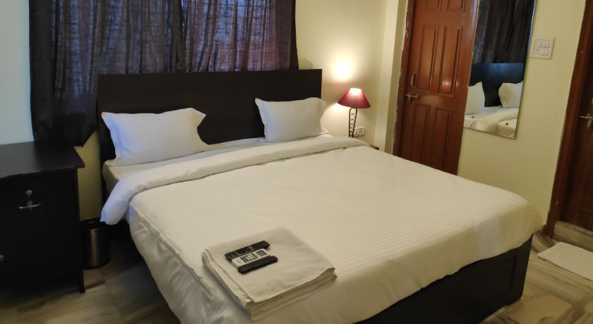 Hotel cyber suites in Hyderabad