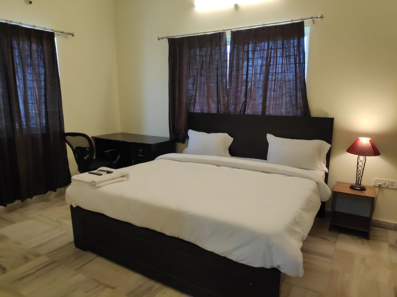 Hotel cyber suites in Hyderabad
