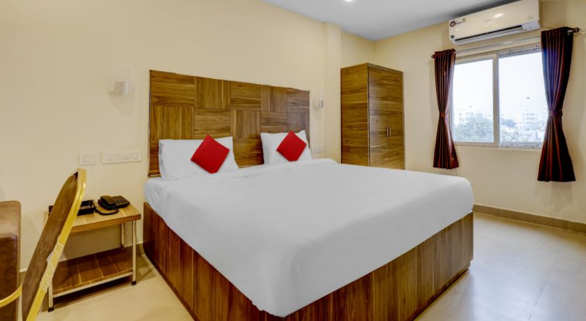 Hotel Savithas Grand in Vijayawada