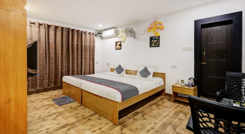 Hotel Puhor Plaza Inn in Guwahati