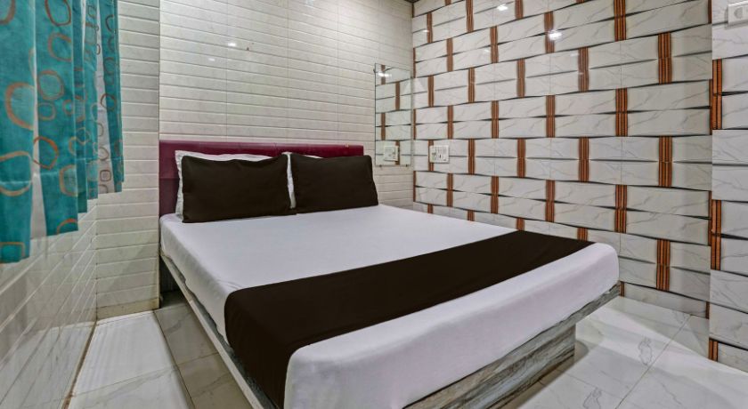 Taj Lodging and Boarding in Mumbai