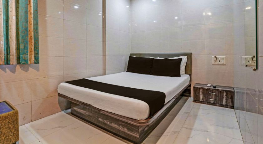 Taj Lodging and Boarding in Mumbai