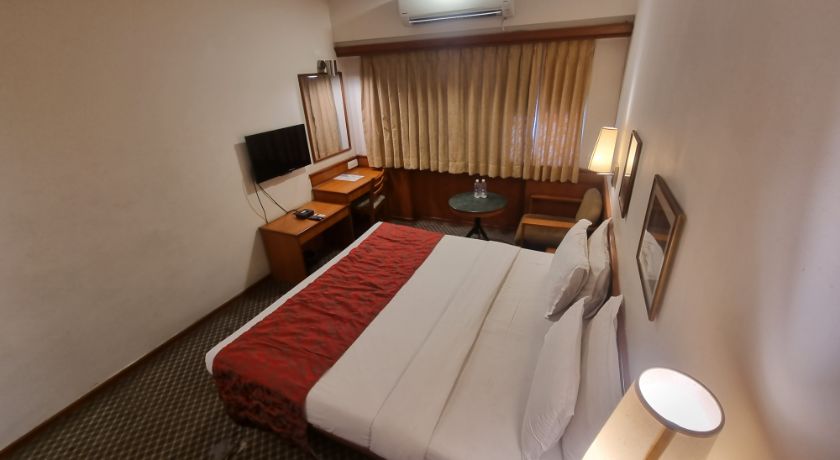 Hotel Skylon in Ahmedabad