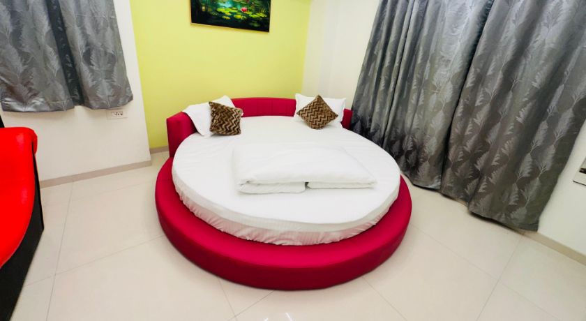 Yellow House in Pune