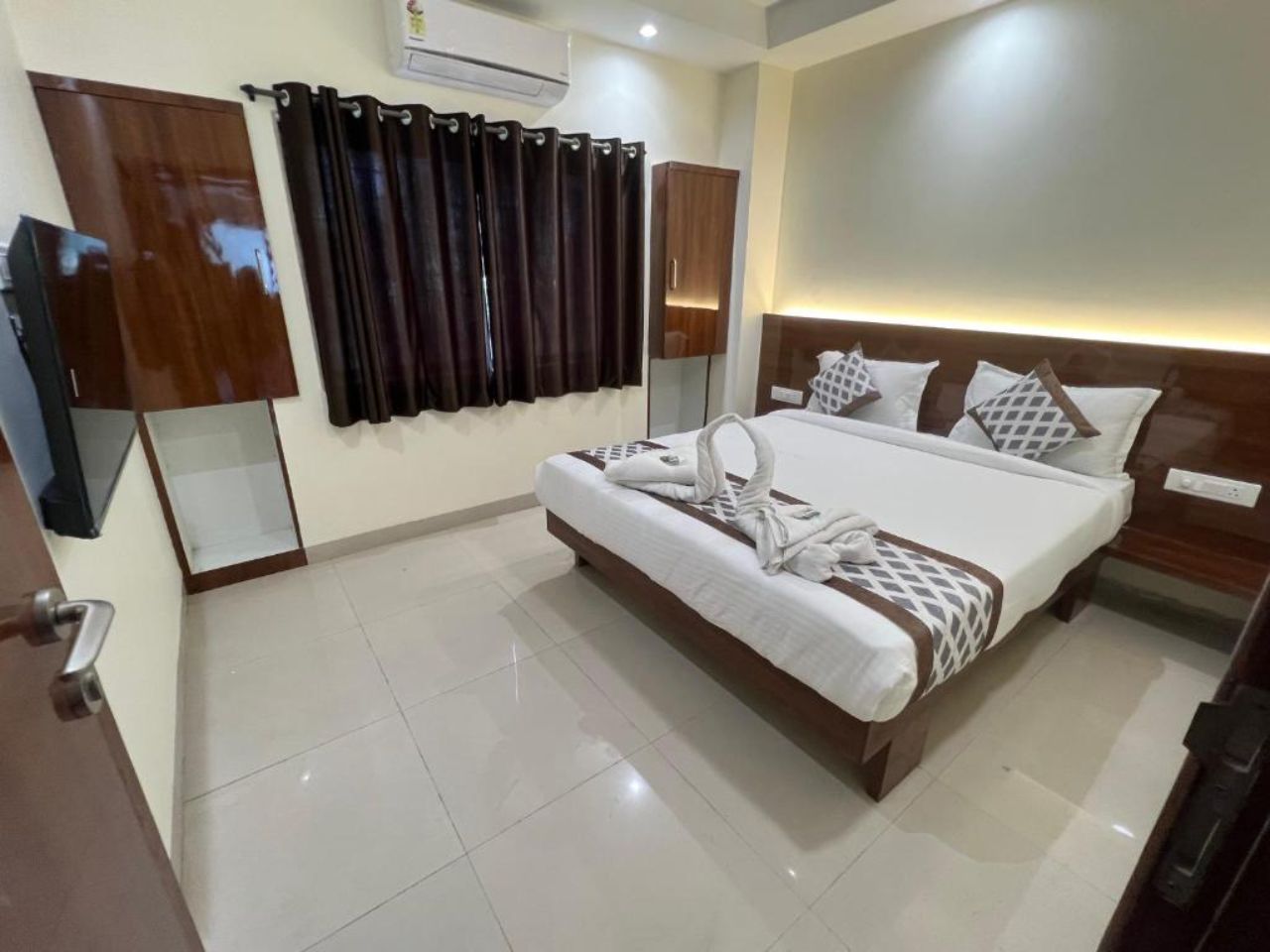 Hotel MK Residency in Pune