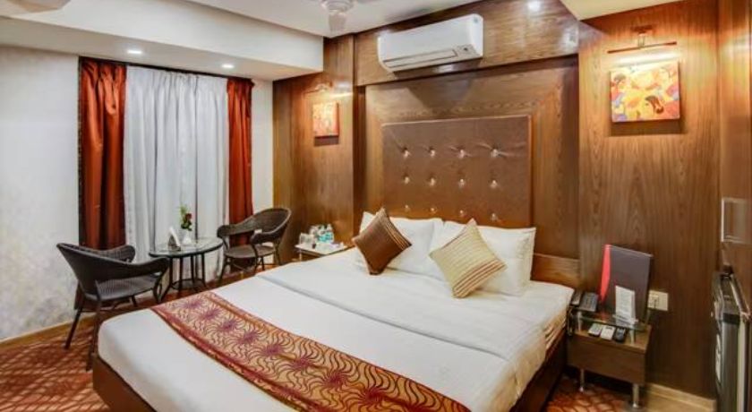 Hotel Spencer in Thane