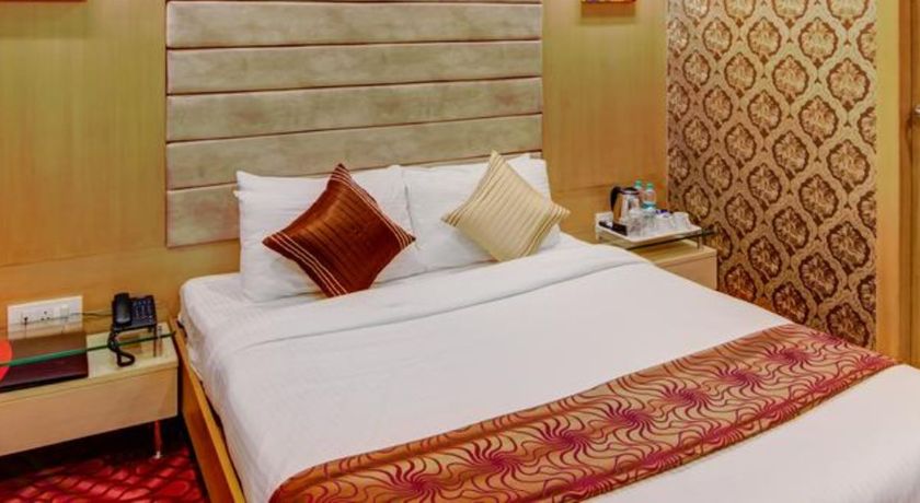 Hotel Spencer in Thane