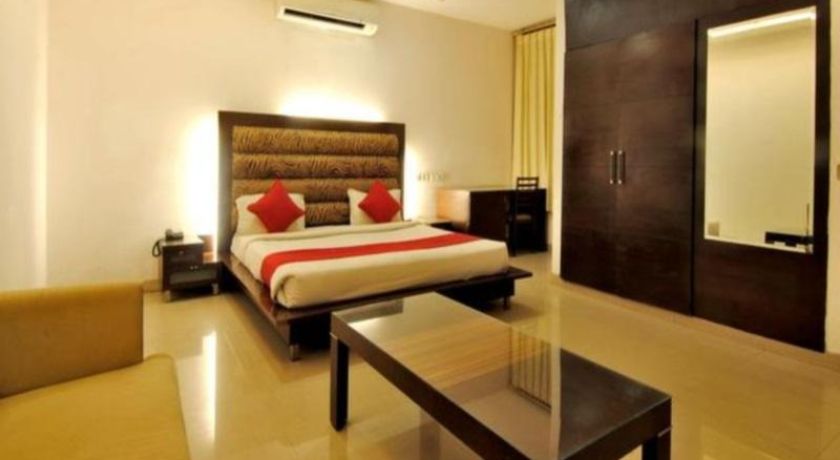 Hotel Sunrise Villa in Delhi